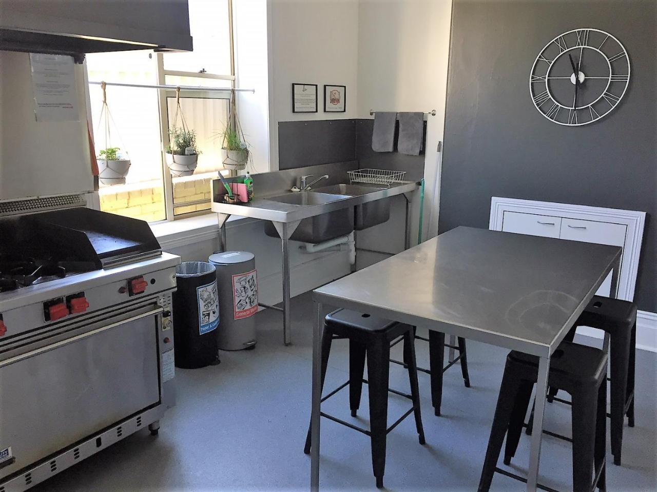 Sandy Bottoms Guesthouse Manly Екстер'єр фото
